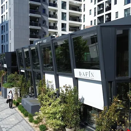 Avi Garden * 康斯坦察